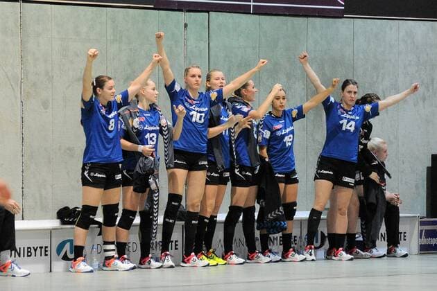 cheering on the Blomberg Bank Handball Women EHF Cup Round 2 Game 14 10 2017 Photo TBaur Eibner Metzingen Copyright: xBaurT Eibner-Pressefotox EP_ToBa