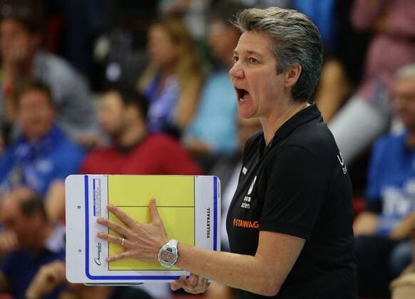 Stuttgart Volleyball Bundesliga Alliance MTV Stuttgart vs Ladies in Black Aachen Saskia van Hintum Trainer Aachen