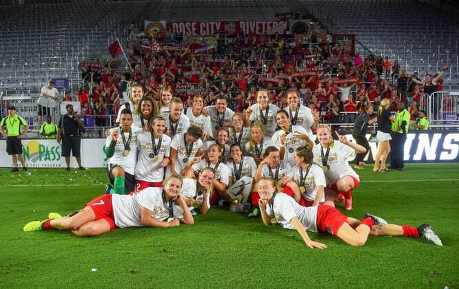 October 14, 2017 - Orlando, Florida, United States - Orlando, FL - Saturday October 14, 2017: Portland Thorns FC celebrate their National Women s Soccer League (NWSL) Championship win by defeating North Caroline Courage 1-0 Portland Thorns FC celebrate their National Women s Soccer League (NWSL) Championship win by defeating North Caroline Courage 1-0 during the NWSL Championship match between the North Carolina Courage and the Portland Thorns FC at Orlando City Stadium. Portland Thorns FC celebrate their National Women s Soccer League (NWSL) Championship win by defeating North Caroline Courage 1-0 - ZUMAt139 20171014_zaa_t139_144 Copyright: xBradxSmithx