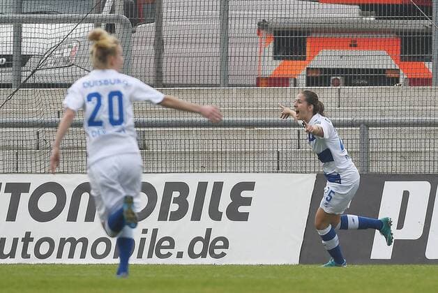 15 10 2017 xpsx Football 1 Bundesliga Women 1 FFC Frankfurt MSV Duisburg emspor v l Celebrate The Goal goal celebration to 0 1 for Duisburg Torschützin Pia Rijsdijk MSV Duisburg Frankfurt at Main
