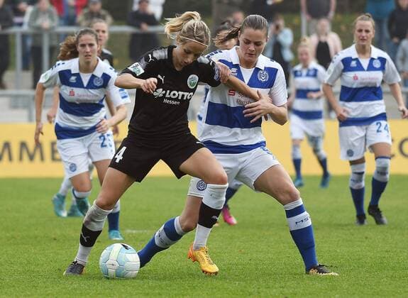 15 10 2017 xpsx Football 1 Bundesliga Women 1 FFC Frankfurt MSV Duisburg emspor v l Jackie Groenen 1 FFC Frankfurt Eshly Bakker MSV Duisburg Frankfurt at Main