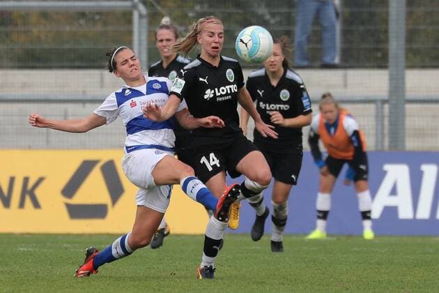 v left Rieke Dieckmann MSV 16 Jackie Groenen Frankfurt 14 duel Duel Duel Tackle Tackling Dynamics Action Action shot Football Alliance Women Bundesliga 1 FFC Frankfurt MSV Duisburg xozx