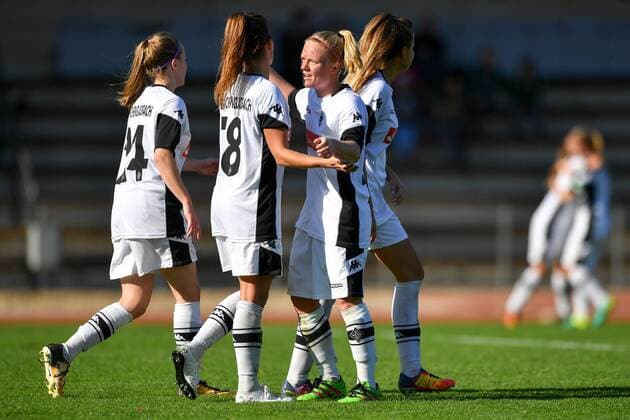 cheering Look forward Celebrate Happy Cheer Goal Celebration Borussia Moenchengladbach 1 1 Football 2 Women Bundesliga Borussia Moenchengladbach UPS Jena 2 xmkx