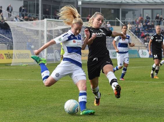 15 10 2017 xpsx Football 1 Bundesliga Women 1 FFC Frankfurt MSV Duisburg emspor v l Magdalena Judges MSV Duisburg Cecilie Sandvei 1 FFC Frankfurt Frankfurt at Main