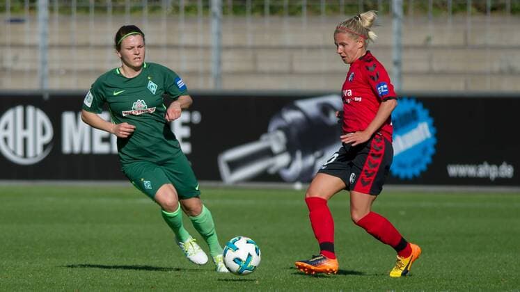 v left Janine Angrick SV Werder Bremen 8 in duel Duel with Juliet Simic SC Freiburg 10 Football Alliance Women Bundesliga SC Freiburg SV Werder Bremen xobx