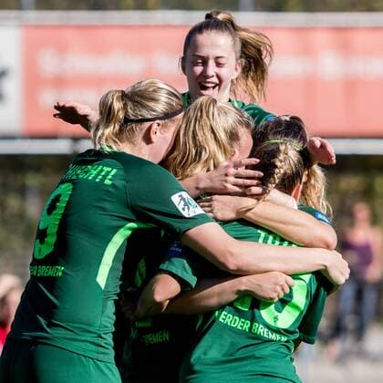 The Players the SV Werder Bremen the goal celebration Goal Celebration Celebrate The Goal Goal Celebration After the 1 1 Compensation Football Alliance Women Bundesliga SC Freiburg SV Werder Bremen xdgx