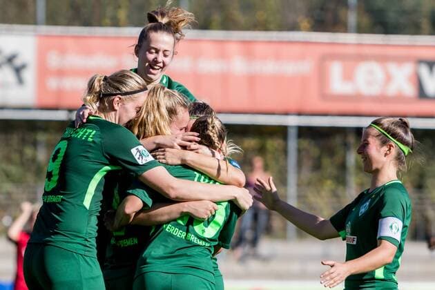The Players the SV Werder Bremen the goal celebration Goal Celebration Celebrate The Goal Goal Celebration After the 1 1 Compensation Football Alliance Women Bundesliga SC Freiburg SV Werder Bremen xdgx