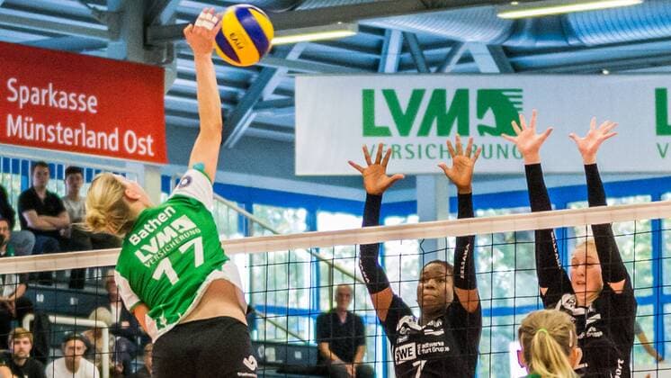 v left Erika Mercado Black White Erfurt 7 Emily Grace Black White Erfurt 2 Volleyball 1 Bundesliga Women USC Muenster Black White Erfurt xprx