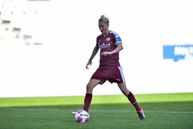 Sarah Freutel SGS 7 closes to 6 0 from Football Alliance Women Bundesliga SGS Eat UPS Jena xmkx