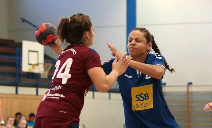 15 10 2017 Germany TV Möglingen vs TS Herzogenaurach 3 Handball League Women Season 2017 2018 v l Laila Franziska Ramirez TVM