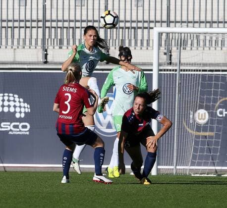 Caroline Siems 1 FFC Turbine Potsdam Sara Bjoerk Gunnarsdottir VfL Wolfsburg Babett Peter VfL Wolfsburg Lia Waelti 1 FFC Turbine Potsdam