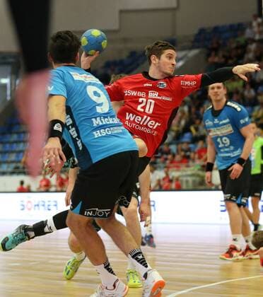 Bietigheim Handball 2 Bundesliga SG BBM Bietigheim vs HSG Nordhorn Lingen v l Pavel Mickal Nordhorn Felix King BBM
