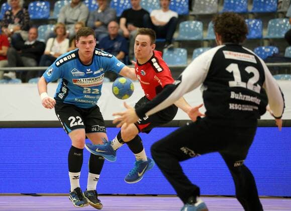 Bietigheim Handball 2 Bundesliga SG BBM Bietigheim vs HSG Nordhorn Lingen v l Philipp Vorlicek Nordhorn Martin BBM Björn Buhrmester Nordhorn