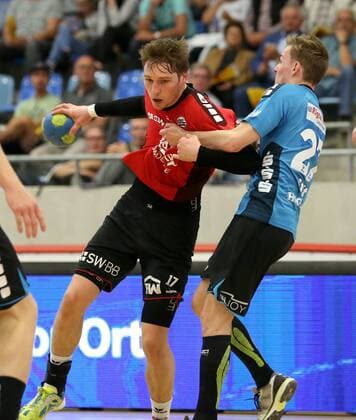 Bietigheim Handball 2 Bundesliga SG BBM Bietigheim vs HSG Nordhorn Lingen v l Gerda Babarskas BBM Alec Smit HSG