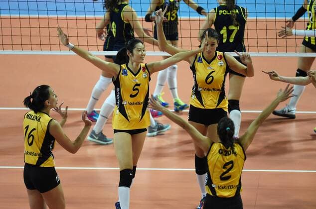 (171016) -- ANKARA, Oct. 16, 2017 -- Vakifbank player Zhu Ting(2nd L) celebrates scoring with her teammates during the Turkish Women Volleyball Super Cup match between Vakifbank and Fenerbahce in Ankara, Turkey, on Oct. 15, 2017. Vakifbank won 3-0. ) (SP)TURKEY-ANKARA-VOLLEYBALL-TURKISH SUPER CUP-VAKIFBANK VS FENERBAHCE HexCanling 