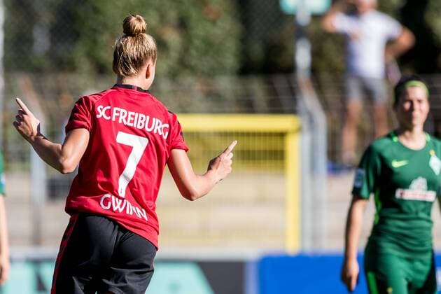 Giulia GWINNER SC Freiburg 7 the goal celebration Goal Celebration Celebrate The Goal Goal Celebration After the 1 0 for the SC Freiburg Football Alliance Women Bundesliga SC Freiburg SV Werder Bremen xdgx