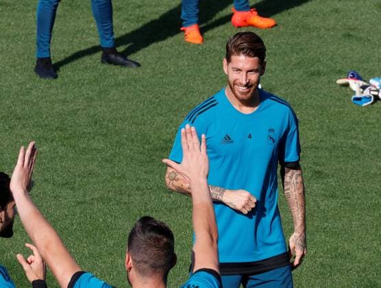 Fußball, CL, Real Madrid Training Real Madrid s defender Sergio Ramos attends the team s training session at Valdebebas facilities in Madrid, Spain, 16 October 2017. Real Madrid will face Tottenham Hotspur FC in a Champions League match on 17 October 2017. Real Madrid training session !ACHTUNG: NUR REDAKTIONELLE NUTZUNG!  Copyright: xVíctorxLerenax GRAF152 20171016-636437533732841662