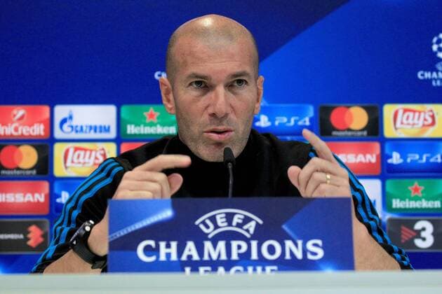 Real Madrid s head coach, Zinedine Zidane, offers a press conference PK Pressekonferenz after the team s training session at Valdebebas facilities in Madrid, Spain, 16 October 2017. Real Madrid will face Tottenham Hotspur FC in a Champions League match on 17 October 2017. Real Madrid training session !ACHTUNG: NUR REDAKTIONELLE NUTZUNG!  Copyright: xVíctorxLerenax GR1011 20171016-636437642406525648