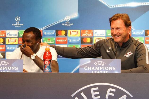 RB Leipzig press conference Champions League Leipzig 16 10 2017 Red Bull Arena Football UEFA Champions League Group G 3 Matchday Press conference at Day the Game RB Leipzig vs FC Porto in Picture v l Bruma Players RB Leipzig and team manager Ralph Hasenhüttl Hasenhuettl