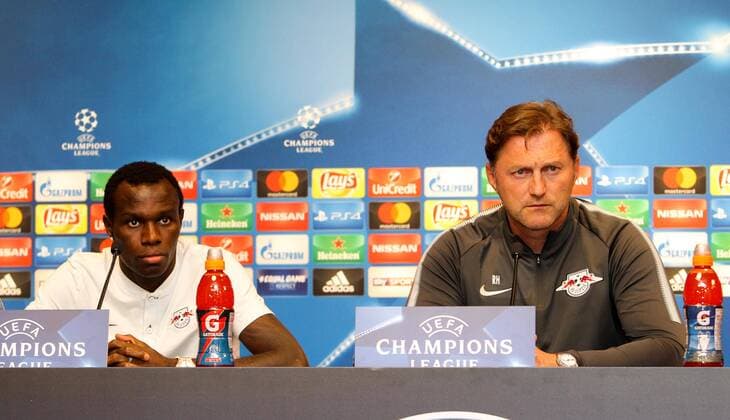 RB Leipzig press conference Champions League Leipzig 16 10 2017 Red Bull Arena Football UEFA Champions League Group G 3 Matchday Press conference at Day the Game RB Leipzig vs FC Porto in Picture v l Bruma Players RB Leipzig and team manager Ralph Hasenhüttl Hasenhuettl