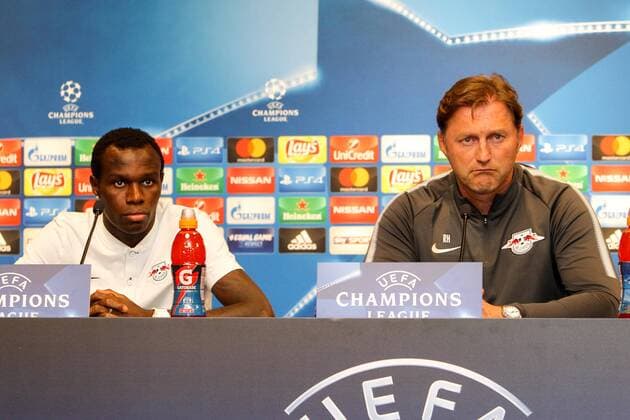 RB Leipzig press conference Champions League Leipzig 16 10 2017 Red Bull Arena Football UEFA Champions League Group G 3 Matchday Press conference at Day the Game RB Leipzig vs FC Porto in Picture v l Bruma Players RB Leipzig and team manager Ralph Hasenhüttl Hasenhuettl