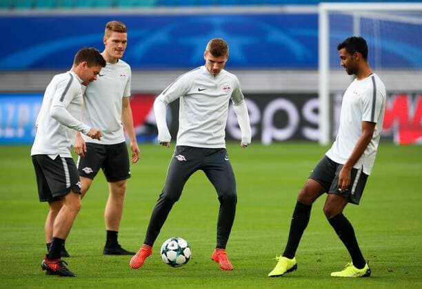 RB Leipzig Training Champions League Leipzig 16 10 2017 Red Bull Arena Football UEFA Champions League Group G 3 Matchday Training at Day the Game RB Leipzig vs FC Porto RB Leipzig Training in Picture v l Dominic Kaiser Marcel Halstenberg Timo Werner and Marvin Compper