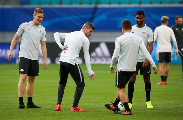 RB Leipzig Training Champions League Leipzig 16 10 2017 Red Bull Arena Football UEFA Champions League Group G 3 Matchday Training at Day the Game RB Leipzig vs FC Porto RB Leipzig Training in Picture v l Marcel Halstenberg Timo Werner Dominic Kaiser and Marvin Compper