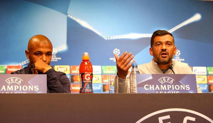 RB Leipzig press conference Champions League Leipzig 16 10 2017 Red Bull Arena Football UEFA Champions League Group G 3 Matchday Press conference at Day the Game RB Leipzig vs FC Porto in Picture v l Yacine Brahimi 8 Porto and team manager Sergio Conceicao Conceicao Porto