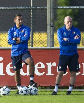 Fußball, CL, Feyenoord Rotterdam Training 16-10-2017 VOETBAL: TRAINING EN PERSCONFERENTIE FEYENOORD: ROTTERDAM Giovanni van Bronckhorst, coach Feyenoord Foto: SCS Michel Utrecht xVIxVIxImagesx xSoenarxChamidxsportfotografiexIVx 9034145