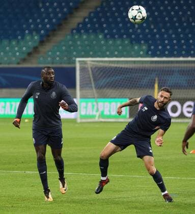 Training Porto Champions League Leipzig 16 10 2017 Red Bull Arena Football UEFA Champions League Group G 3 Matchday Training at Day the Game RB Leipzig vs FC Porto FC Porto Training in Picture v l Moussa MAREGA 11 Porto and Miguel Layun 19 Porto