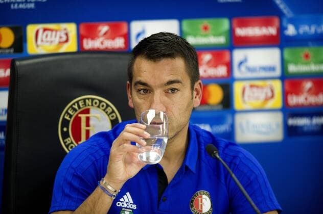 Fußball, CL, PK Feyenoord Rotterdam 16-10-2017 VOETBAL: TRAINING EN PERSCONFERENTIE FEYENOORD: ROTTERDAM Giovanni van Bronckhorst, coach Feyenoord Foto: SCS Michel Utrecht xVIxVIxImagesx xSoenarxChamidxsportfotografiexIVx 9034457