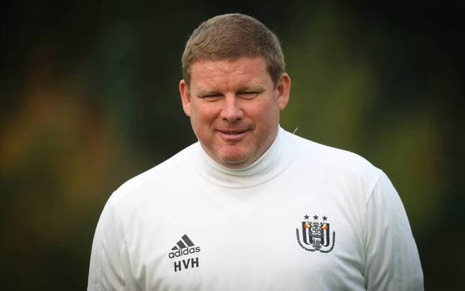 Anderlecht s head coach Hein Vanhaezebrouck pictured during a training of Belgian soccer team RSC Anderlecht, Tuesday 17 October 2017 in Brussels. Tomorrow Anderlecht is playing a game in the group stage (Group B) of the UEFA Champions League competition against French PSG. VIRGINIExLEFOUR  x05184434x