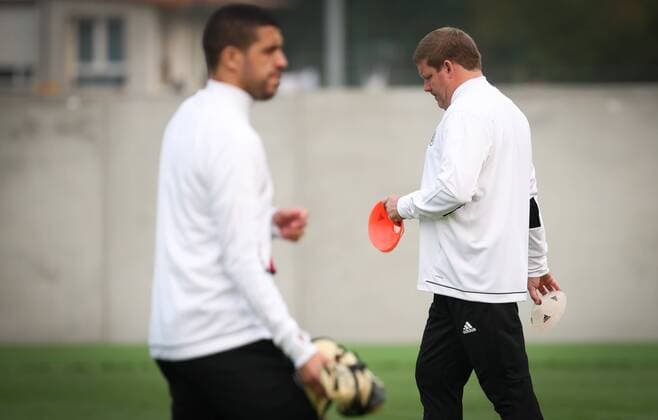 Anderlecht s assistant coach Karim Belhocine and Anderlecht s head coach Hein Vanhaezebrouck pictured during a training of Belgian soccer team RSC Anderlecht, Tuesday 17 October 2017 in Brussels. Tomorrow Anderlecht is playing a game in the group stage (Group B) of the UEFA Champions League competition against French PSG. VIRGINIExLEFOUR  x05184502x