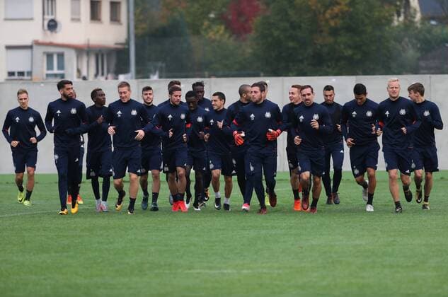 Anderlecht s players pictured during a training of Belgian soccer team RSC Anderlecht, Tuesday 17 October 2017 in Brussels. Tomorrow Anderlecht is playing a game in the group stage (Group B) of the UEFA Champions League competition against French PSG. VIRGINIExLEFOUR  x05184506x