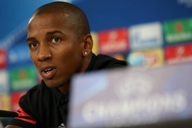 October 17, 2017 - Lisbon, Portugal - Manchester United ManU s English midfielder Ashley Young attends a press conference PK Pressekonferenz at the Luz stadium in Lisbon, Portugal on October 17, 2017, on the eve of the UEFA Champions League football match SL Benfica vs Manchester United. Manchester United Training and Press Conference  - ZUMAn230 20171017_zaa_n230_150 Copyright: xPedroxFiuzax