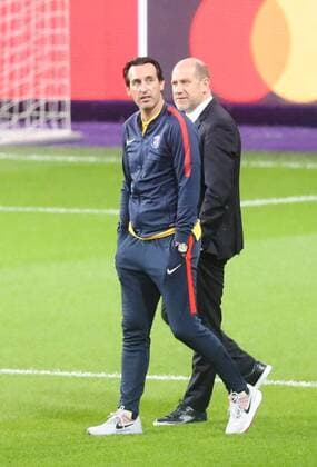 PSG s head coach Unai Emery pictured on the field of the stadium as French soccer team Paris Saint-Germain made his training in Paris earlier today, Tuesday 17 October 2017 in Brussels. Tomorrow PSG is playing a game in the group stage (Group B) of the UEFA Champions League competition against Belgian soccer team RSC Anderlecht. VIRGINIExLEFOUR  x05184793x
