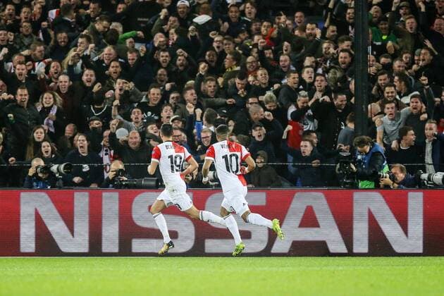 Steven Berghuis of Feyenoord, Tonny Vilhena of Feyenoord during the UEFA Champions League group F match between Feyenoord Rotterdam and Shakhtar Donetsk at the Kuip on October 17, 2017 in Rotterdam, The Netherlands UEFA Champions League 2017 2018 xVIxVIxImagesx xTomxBodexMultimediaxIVx 9040024