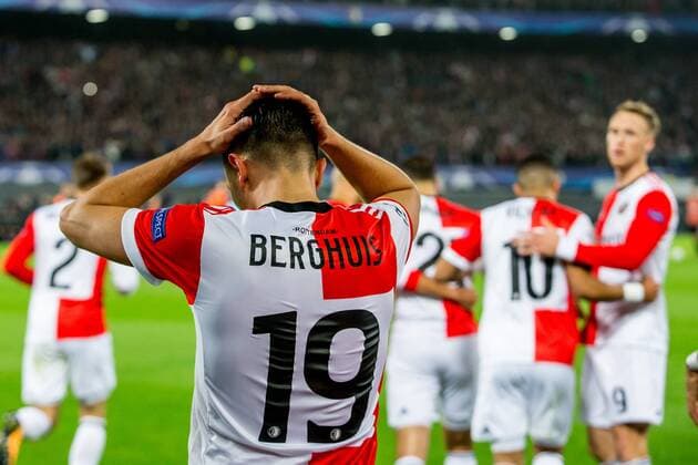 ROTTERDAM - Feyenoord - FC Shakhtar Donetsk , Voetbal , Seizoen 2017 2018 , Champions League , Feijenoord stadion de Kuip , 17-10-2017 , Feyenoord speler Steven Berghuis scoort de 1-0 Feyenoord - Shakhtar  x1763701x