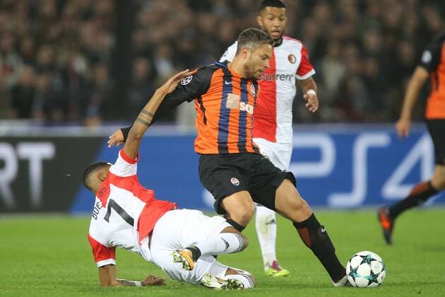 Jean Paul Boetius of Feyenoord, Marlos of FC Shakhtar Donetsk during the UEFA Champions League group F match between Feyenoord Rotterdam and Shakhtar Donetsk at the Kuip on October 17, 2017 in Rotterdam, The Netherlands UEFA Champions League 2017 2018 xVIxVIxImagesx xTomxBodexMultimediaxIVx 9040280