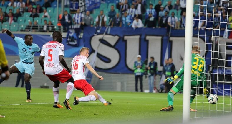 RB Leipzig Porto Football Champions League Leipzig 17 10 2017 Red Bull Arena Football UEFA Champions League Group G 3 Matchday Lawn ball sport Leipzig vs FC Porto in Picture goal for Porto Vincent Aboubakar 9 Porto reached the Results to 1 1