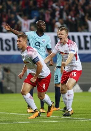 RB Leipzig Porto Football Champions League Leipzig 17 10 2017 Red Bull Arena Football UEFA Champions League Group G 3 Matchday RB Leipzig DEU vs FC Porto PRT Leipzig goal celebration After the 1 0 in Picture v l Scorer Willi Orban 4 RB Leipzig and Lukas Klostermann 16 RB Leipzig