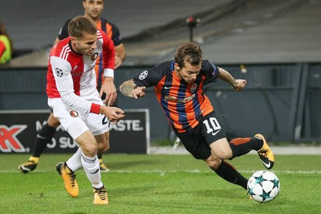 Bart Nieuwkoop of Feyenoord, Bernard of FC Shakhtar Donetsk during the UEFA Champions League group F match between Feyenoord Rotterdam and Shakhtar Donetsk at the Kuip on October 17, 2017 in Rotterdam, The Netherlands UEFA Champions League 2017 2018 xVIxVIxImagesx xTomxBodexMultimediaxIVx 9040592