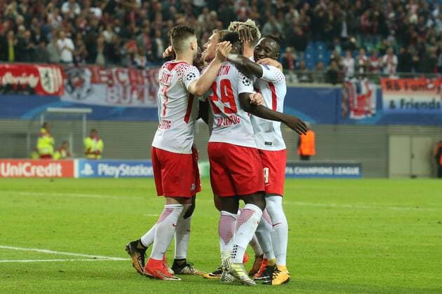 17 10 2017 xkvx Football Champions League RB Leipzig FC Porto emspor v l goal celebration Goal Celebration Celebrate The Goal to 3 1 through Jean Kevin Augustin RB Leipzig with the Team Bruma RB Leipzig Leipzig