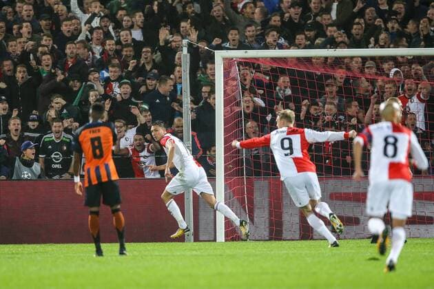 Fred of FC Shakhtar Donetsk, Steven Berghuis of Feyenoord, Nicolai Jorgensen of Feyenoord, Karim El Ahmadi of Feyenoord during the UEFA Champions League group F match between Feyenoord Rotterdam and Shakhtar Donetsk at the Kuip on October 17, 2017 in Rotterdam, The Netherlands UEFA Champions League 2017 2018 xVIxVIxImagesx xTomxBodexMultimediaxIVx 9040880