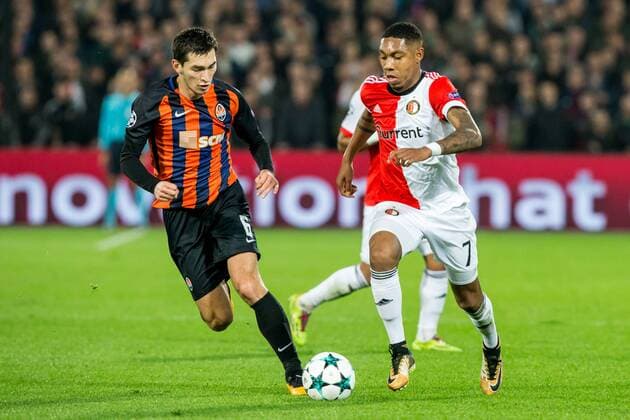 ROTTERDAM - Feyenoord - FC Shakhtar Donetsk , Voetbal , Seizoen 2017 2018 , Champions League , Feijenoord stadion de Kuip , 17-10-2017 , Feyenoord speler Jean-Paul Boetius (r) in duel met Shakhtar Donetsk speler Taras Stepanenko (l) Feyenoord - Shakhtar  x1763827x