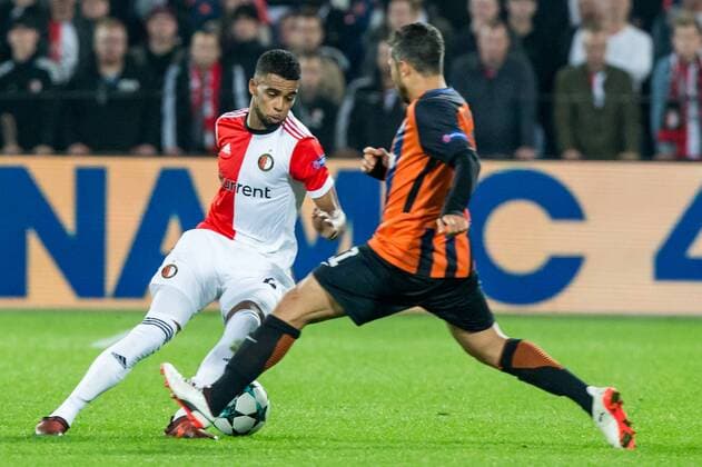 ROTTERDAM - Feyenoord - FC Shakhtar Donetsk , Voetbal , Seizoen 2017 2018 , Champions League , Feijenoord stadion de Kuip , 17-10-2017 , Feyenoord speler Jeremiah St. Juste (l) in duel met Shakhtar Donetsk speler Marlos (r) Feyenoord - Shakhtar  x1763832x