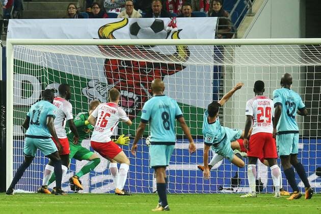 17 10 2017 xkvx Football Champions League RB Leipzig FC Porto emspor v l Goal Scored goal to 3 2 through Marcano FC Porto Leipzig