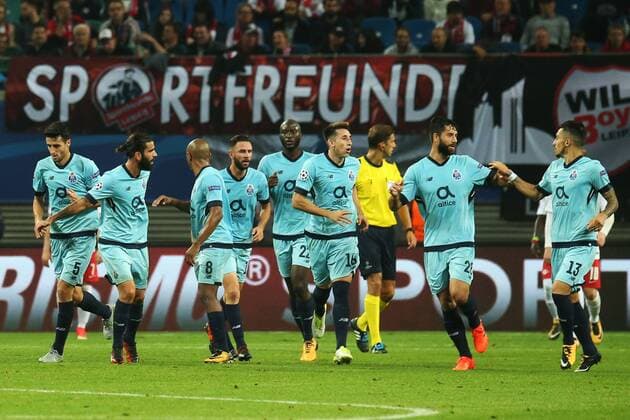 17 10 2017 xkvx Football Champions League RB Leipzig FC Porto emspor v l goal celebration Goal Celebration Celebrate The Goal to 3 2 through Marcano FC Porto with the Team with The team Leipzig