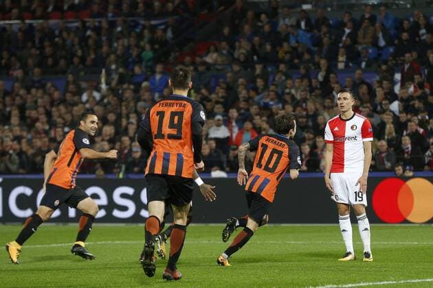 (L-R), Isamily of FC Shakhtar Donesk , Facundo Ferreyra of FC Shakhtar Donesk, Bernhard of FC Shakhtar Donesk, Steven Berghuis of Feyenoord during the UEFA Champions League group F match between Feyenoord Rotterdam and Shakhtar Donetsk at the Kuip on October 17, 2017 in Rotterdam, The Netherlands UEFA Champions League 2017 2018 xVIxVIxImagesx xJeroenxPutmansxIVx 9041486