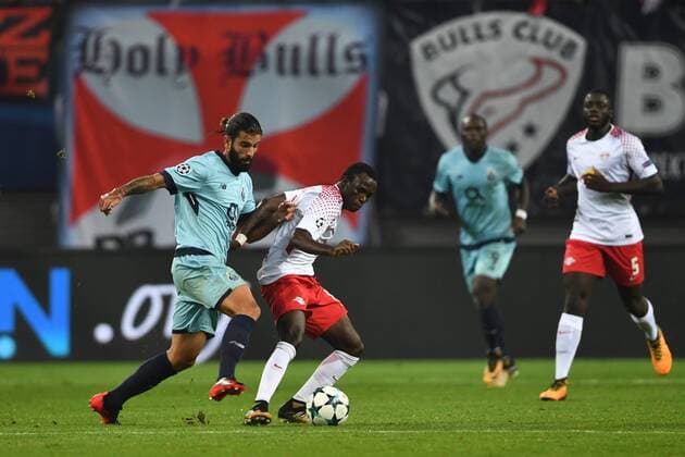 Football men Season 2017 2018 Champions League Group G 3 Matchday RB Leipzig FC Porto Sergio Oliveira No 27 FC Porto Bruma No 17 RB Leipzig 17 10 2017 Copyright: xMatthiasxKochx